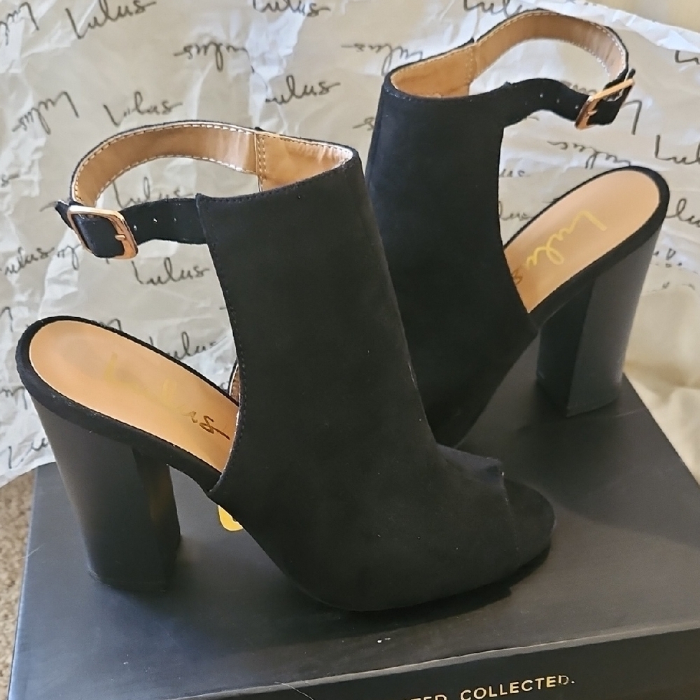 Lulu's Black Peep-Toe Heeled Booties - Picture 5 of 8